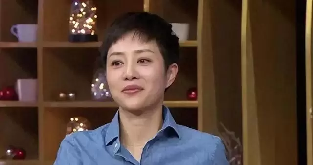 江亚菲扮演者王砚辉妻子系北京电影学院院长孙立军：现场图