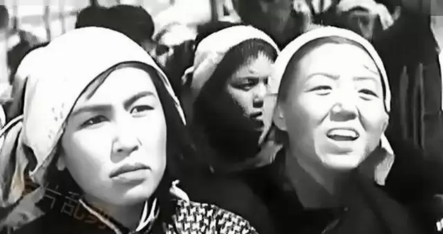 莽一萍18岁演母亲,银幕坏女人专业户成影史独特存在:相关图片 莽一萍18岁演母亲,银幕坏女人专业户成影史独特存在:相关图片