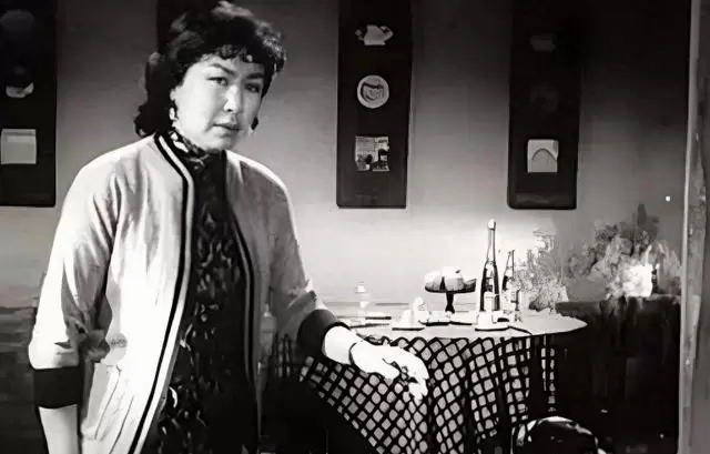 莽一萍18岁演母亲,银幕坏女人专业户成影史独特存在:现场图 莽一萍18岁演母亲,银幕坏女人专业户成影史独特存在:现场图